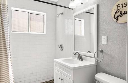 Biggs Field Apartamento | This apartment is a 1 bedroom(s), 1 bathrooms, located in El Paso, TX.