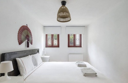 Bebek Apartamento | Cozy Modern Oasis Bebek Park 2bed/1bath home! #101