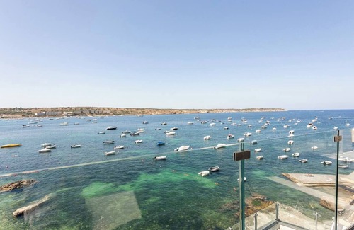 Madliena Apartamento | This apartment is a 2 bedroom(s), 1 bathrooms, located in Il-Mellieħa, null.