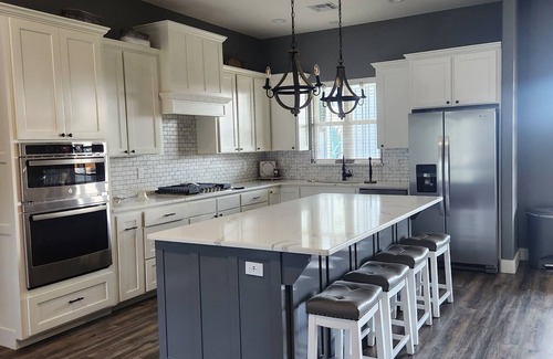 Mead Casa | This beautiful spacious new home is perfect for group trips or family getaways.