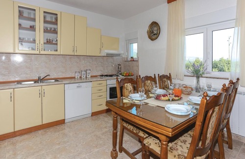 Dabar Casa | Alojamiento de 3 habitaciones en Dabar