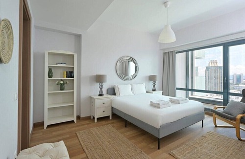 Maslak Condominio | Bright Modern 3BD/2Bath Condo Patio+Parking! #221