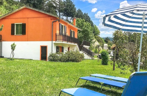 Apecchio Casa | Alojamiento de 3 habitaciones en Apecchio