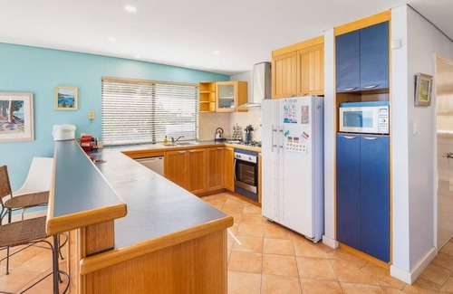 Peppermint Grove Beach Casa | This house is a 5 bedroom(s), 3 bathrooms, located in Peppermint Grove Beach, WA.