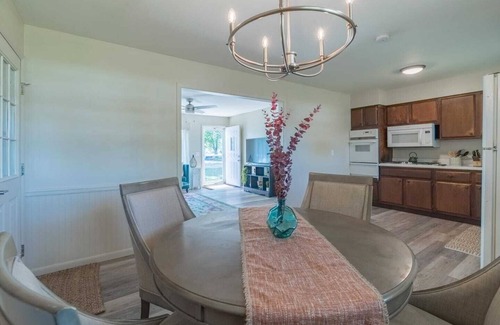 Gas City Casa | This house is a 3 bedroom(s), 1.5 bathrooms, located in Gas City, IN.