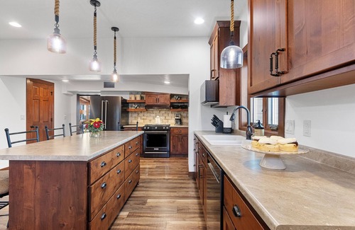 Oconto Casa | This house is a 3 bedroom(s), 2 bathrooms, located in Oconto, WI.