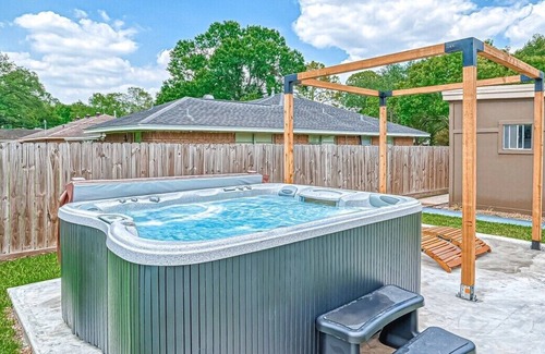 Westbury Casa | This house is a 5 bedroom(s), 3 bathrooms, located in Houston, TX.