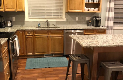 Millcreek Casa | Esta moderna casa de montaña está completamente remodelada