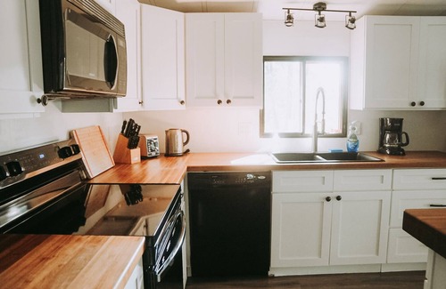 Sagle Casa | Esta Forest Retreat PET friendly, Cedar vistas Murphy Bay