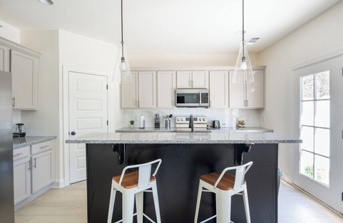 Lakewood Casa | This townhouse is a 3 bedroom(s), 2.5 bathrooms, located in Nashville, TN.