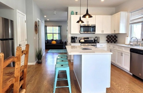 Neptune City Casa | This townhouse is a 4 bedroom(s), 2.5 bathrooms, located in Neptune City, NJ.