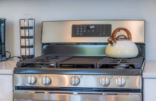 Neptune City Casa | This townhouse is a 4 bedroom(s), 2.5 bathrooms, located in Neptune City, NJ.