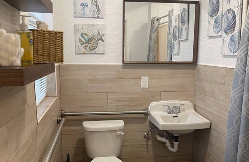 Kingston Casa | This unit has a separate living room with a pull out sofa for your guest& kiddos