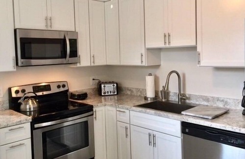 Village Green Casa | This Village Green Twin offers the perfect oasis for your next Cape May vacation.