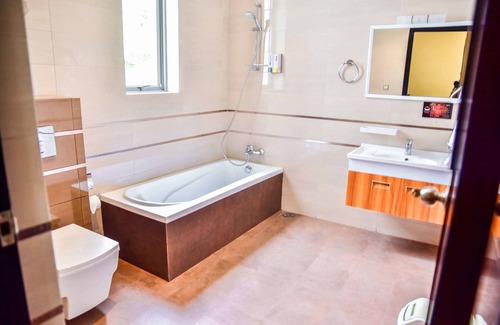 Weerawila Hotel | Rice of Life by Tissa Inn