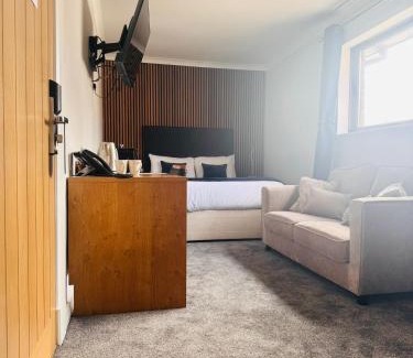 Llanelli Hotel | Thomas Arms Hotel