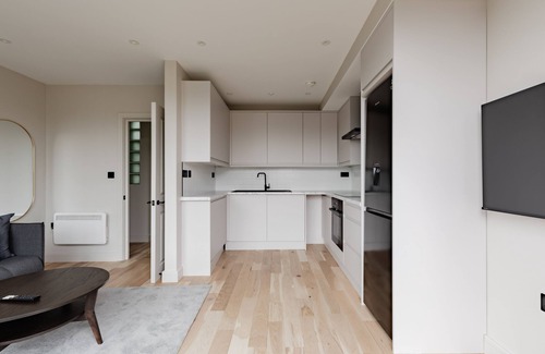 Swiss Cottage Apartamento | Apartamento-Baño privado con bañera-Balcón