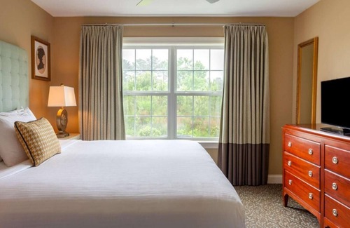 Lackey Complejo | Three Bedroom, Luxury Condo, Williamsburg, VA (3313132)