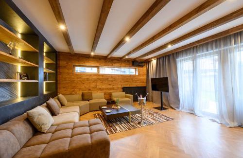 Vetrino Villa | Three Bedroom Luxury Villa