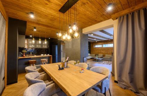 Vetrino Villa | Three Bedroom Luxury Villa