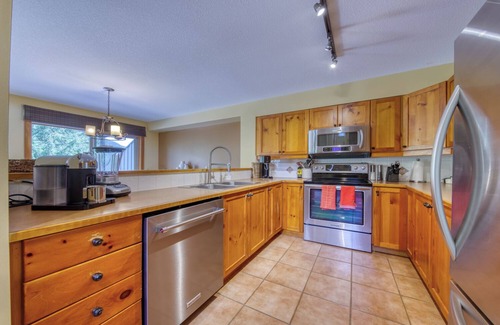 East Kootenay Casa | Three bedroom townhome ski-in/ski-out Upper Village