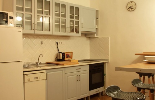 Corvin negyed Apartamento | Apartamento de tres habitaciones, dos baños, 10 minutos del centro de la ciudad.