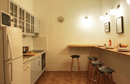 Corvin negyed Apartamento | Apartamento de tres habitaciones, dos baños, 10 minutos del centro de la ciudad.