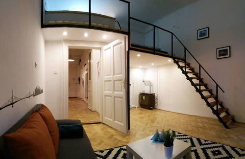 Corvin negyed Apartamento | Apartamento de tres habitaciones, dos baños, 10 minutos del centro de la ciudad.