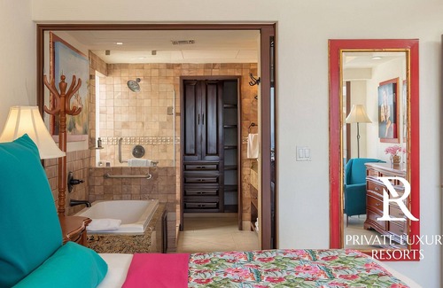 Los Cabos Complejo | Three Bedroom Villa- Hacienda Encantada Residences