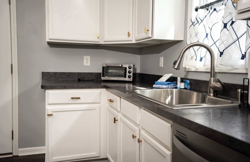 Lake Geneva Casa | Three Blocks from Paradise – Cozy Home for 8 Near Lake Geneva