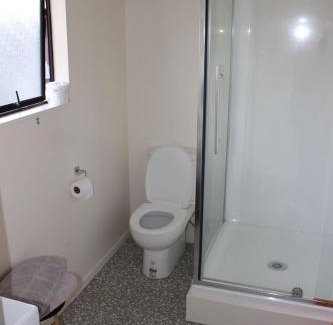 Kaiwaka Hotel | Three Furlongs Bar-Grill-Hotel