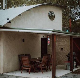 South Bruny Casa | Three Little Pigs Escape - Main and Cabin - OFF GRID property