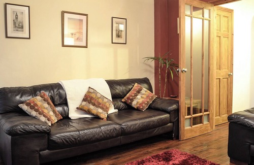 Pontneddfechan Cabaña | Alojamiento de 3 habitaciones en Pont Nedd Fechan, cerca de Glynneath