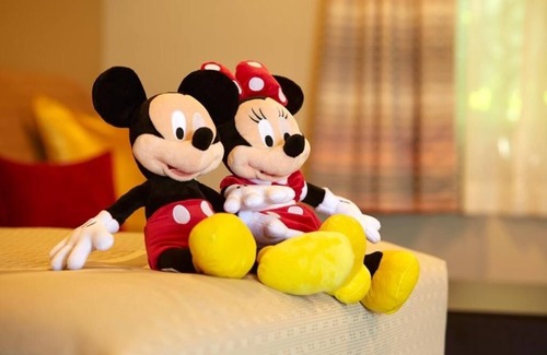 Anaheim Resort Hotel | Three Units Near Disneyland Park – 1.3 miles away!