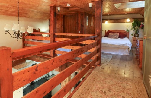 Okehampton Cabaña | THRESHERS, pet friendly, character holiday cottage in Bridestowe