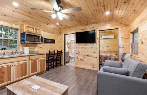 Stanton Apartamento | Throw`n Shade at the Red - near RRG, KY!