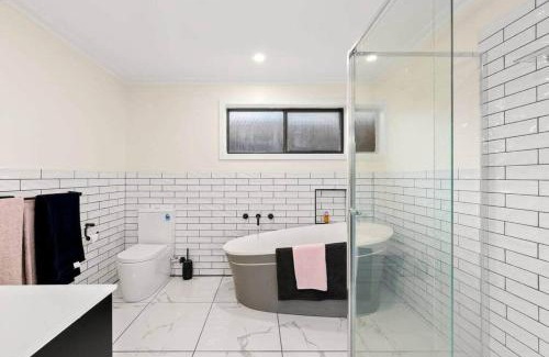 Ocean Grove Casa | Tidal Waves on Lowe - Ocean Grove