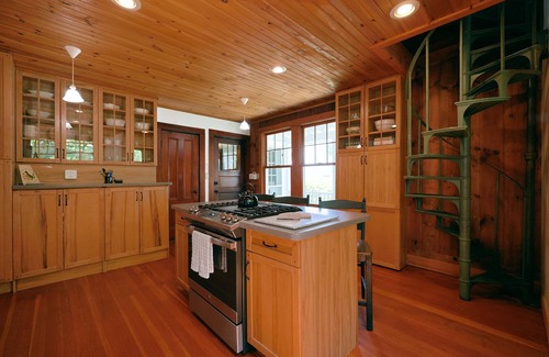 Gloucester Casa | Tidebend: River views and gracious comfort