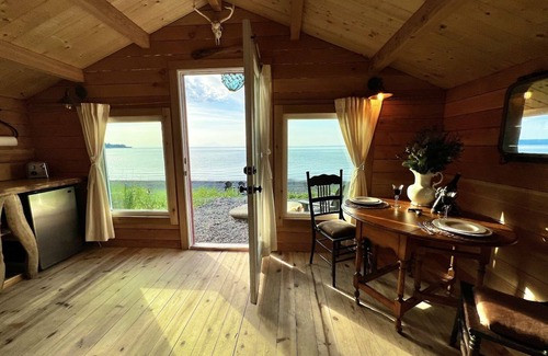 Homer Cabina | Tienda de campaña frente a la playa, hermoso desierto, vistas a la montaña, cama king size