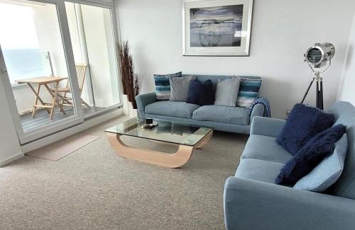 Wittering Apartamento | Tides - Beach front apartment in Bracklesham Bay