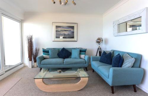 Wittering Apartamento | Tides - Beach front apartment in Bracklesham Bay