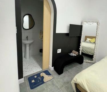 Xuyen Moc Hotel | Tiinder Hotel