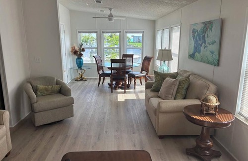 Charlotte Park Casa | Tiki Hut waterfront house with dock in charming Punta Gorda
