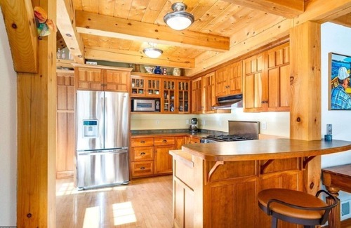 South Range Casa | Timber Frame House overlooking Lake Superior, 20 miles from downtown Duluth