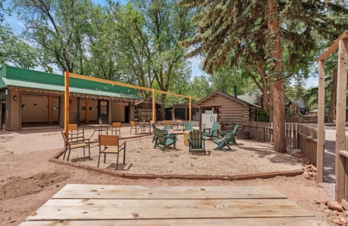 Colorado Springs Cabina | Timber Lodge Cabin 6