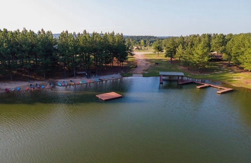 Amity Alquiler De RV | Timber Lodge Ranch - RV Space 1