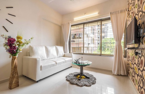 Borivali East Apartamento | Timber Style 1 BHK suite