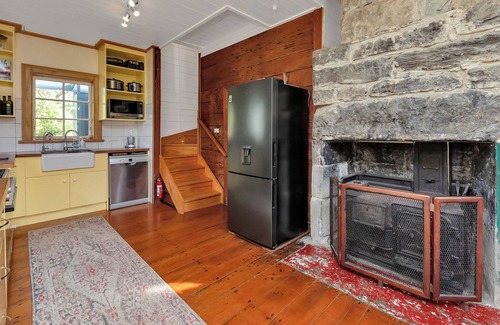 Waipu Casa | Timeless Retreat, an iconic landmark steeped in history, opposite Waipu Caves!