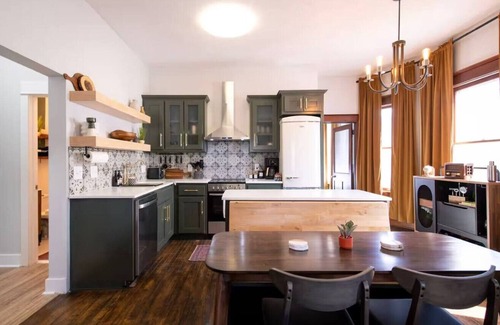 Little Italy Apartamento | Timeless Stay Walk2 downtown fun