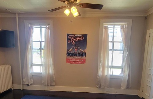 Bay City Apartamento | Timeless "Tigers" #16, Great Location!